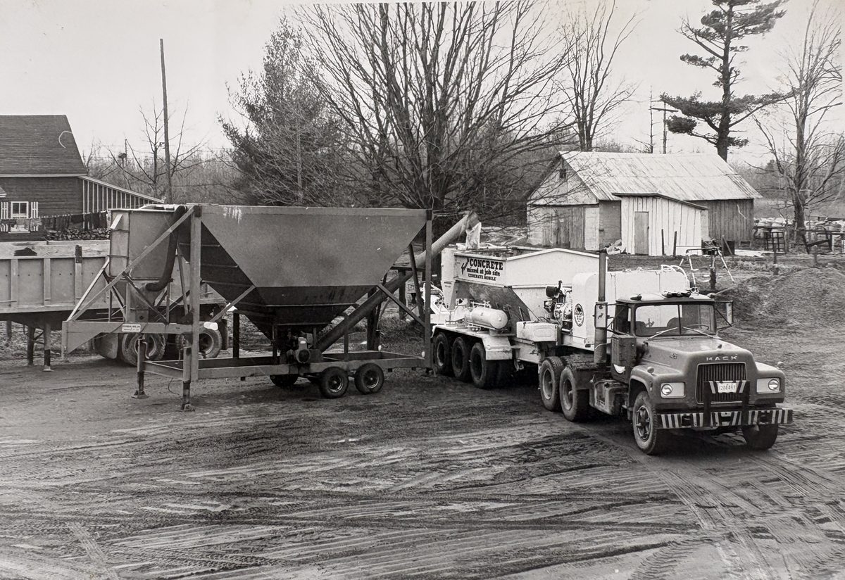 Le premier camion malaxeur, 1983