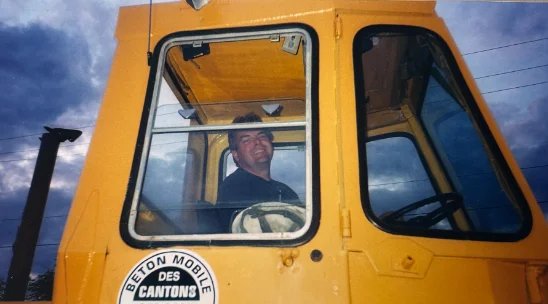 Au volant d'un camion Béton Mobile des Cantons